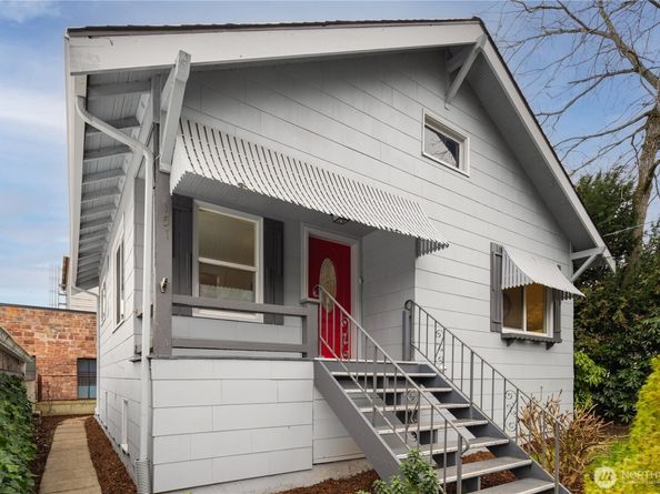 151 77th Street N, Seattle WA 98103