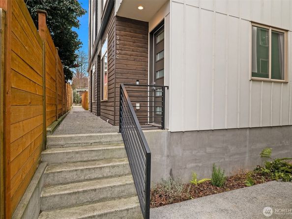 5616 California Street SW C, Seattle WA 98136