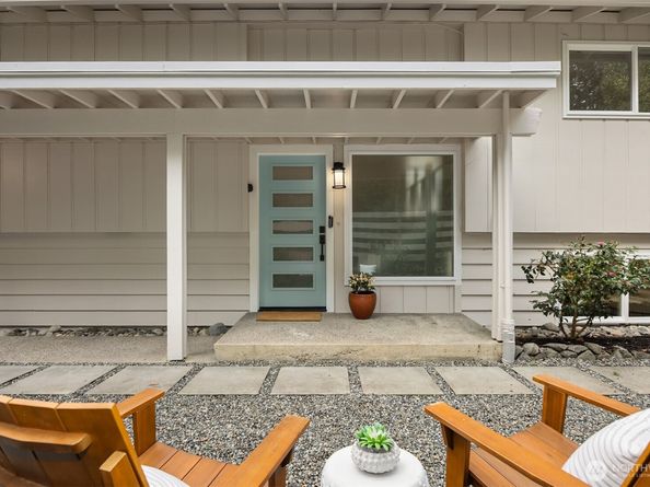 9280 NE Lovgreen Road, Bainbridge Island WA 98110