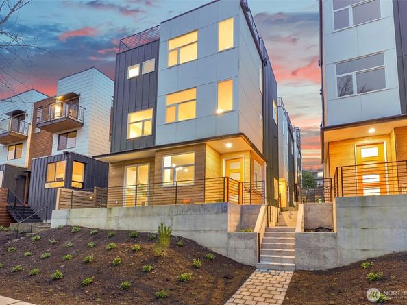 910 15th Avenue, Seattle WA 98122