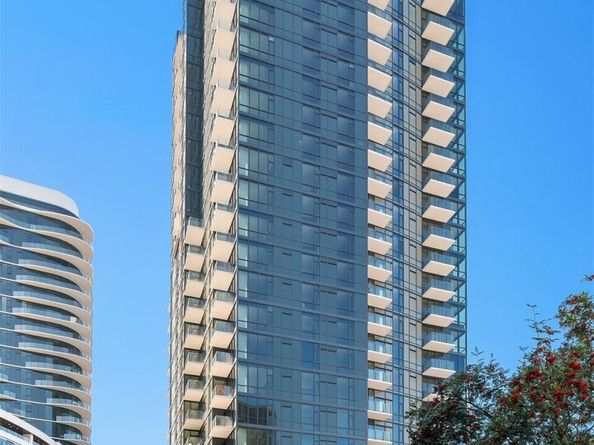 889 Avenue Square NE 504, Bellevue WA 98004