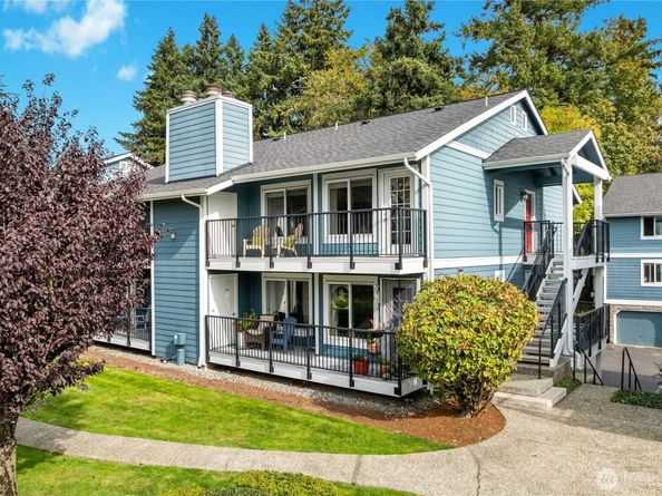 3100 125th Avenue SE 15, Bellevue WA 98005