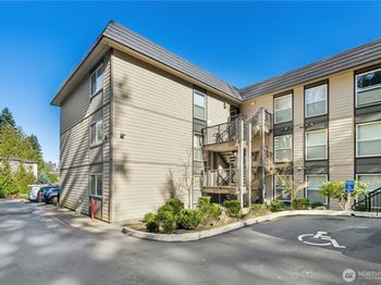 9515 NE 180th Street