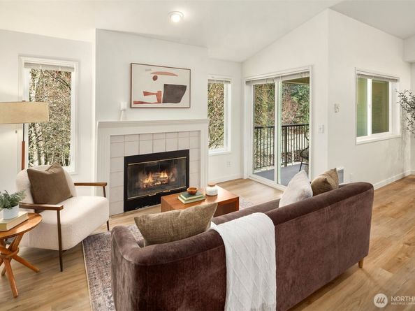 6527 200th Street SW 303, Lynnwood WA 98036