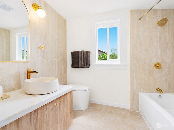 2025 S Ingersoll Pl, Seattle WA 98144