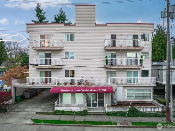 11532 15th Avenue NE 401, Seattle WA 98125