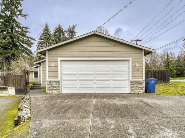 13421 Des Moines Memorial Drive S, Burien WA 98168