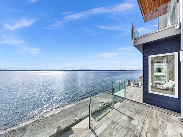 12065 30th Avenue SW, Burien WA 98146