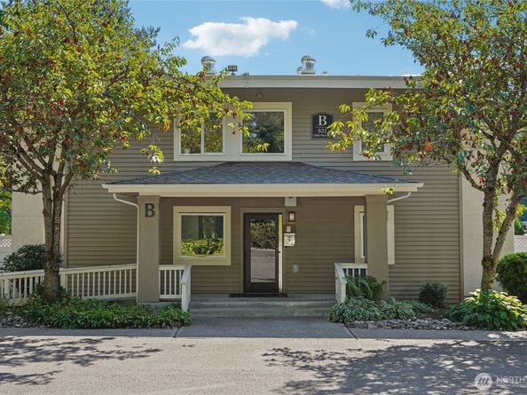 831 126th Place NE B204, Bellevue WA 98005