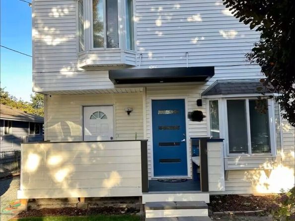 9240 39th Avenue S, Seattle WA 98118