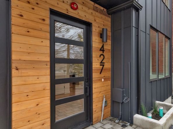 427 19th Avenue E, Seattle WA 98112