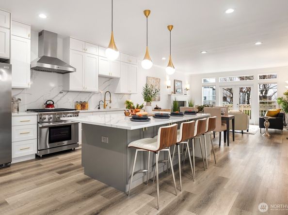 11870 SE 5th Street, Bellevue WA 98005