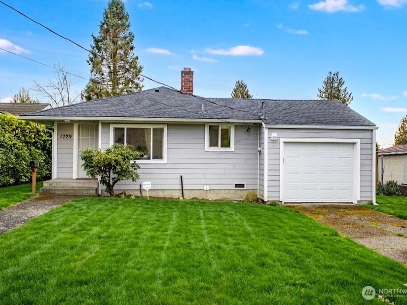 1729 S Columbian Way, Seattle WA 98108