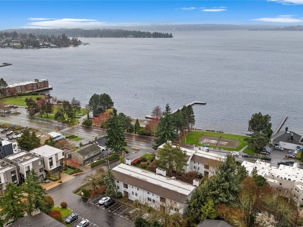 10110 NE 60th Street 104, Kirkland WA 98033
