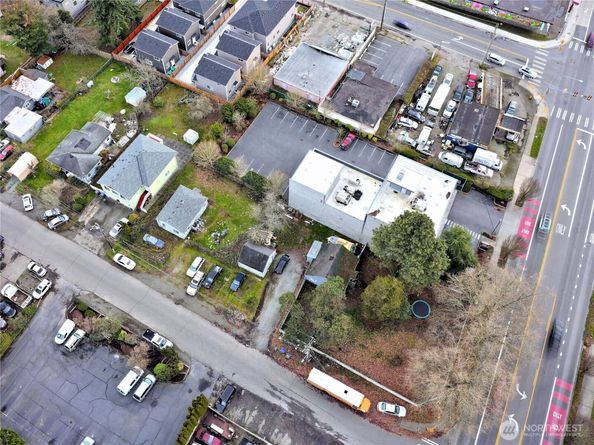 13502 Ambaum Boulevard SW, Burien WA 98146