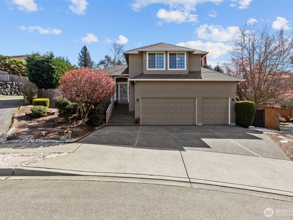 2414 Kennewick Place NE, Renton WA 98056