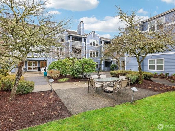 3935 226th Place SE 207, Issaquah WA 98029