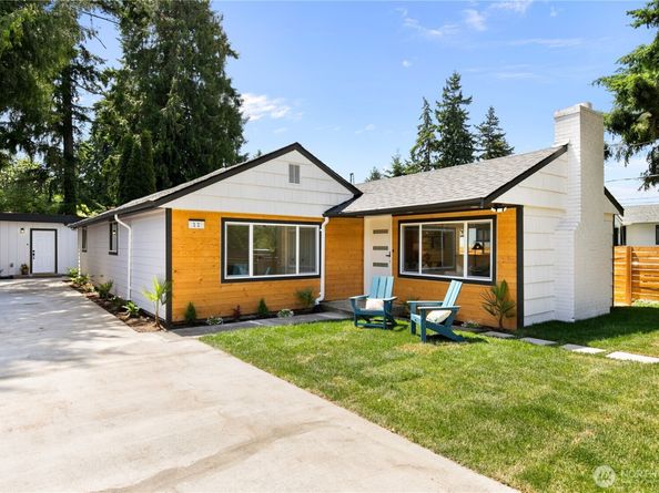 11 SW 100th Street, Seattle WA 98146