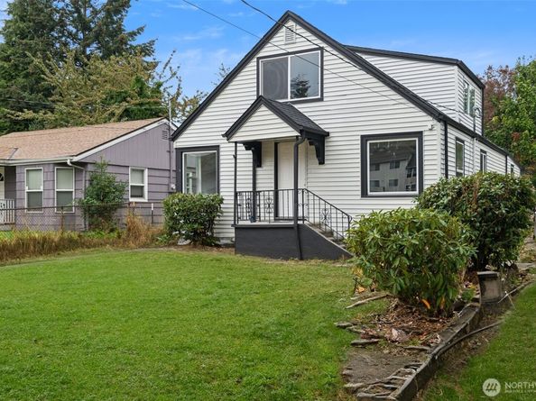 15421 10th Avenue SW, Burien WA 98166