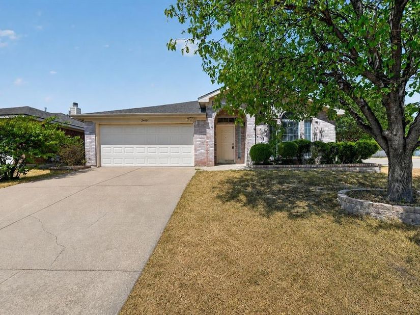 2400  Nogales Drive , Fort Worth Texas 76108
