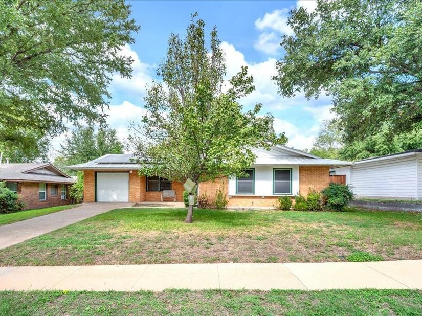 7812  Ewing Avenue , Fort Worth Texas 76116