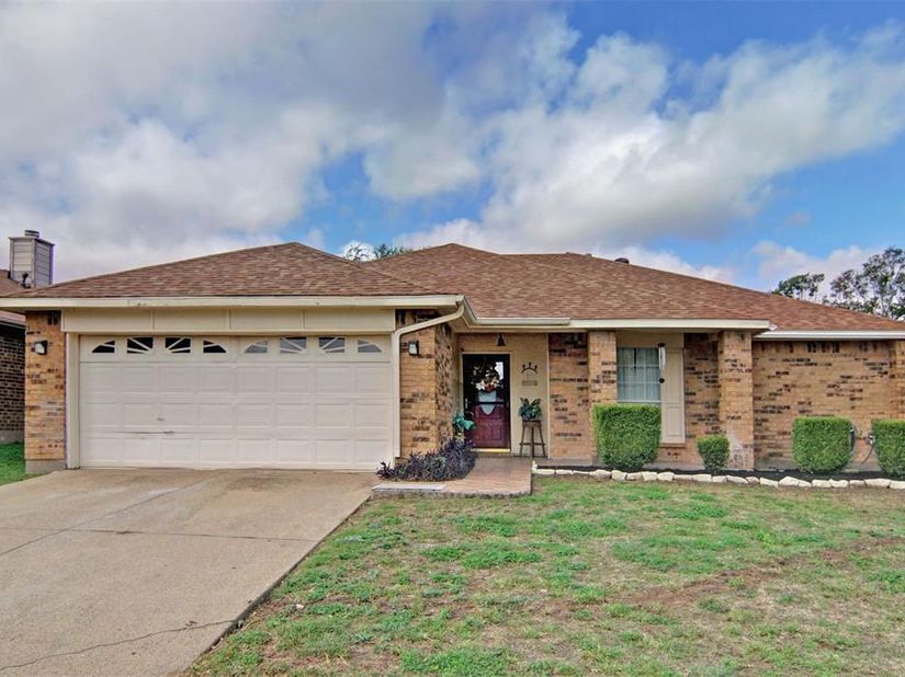 8300  Ohara Lane , Fort Worth Texas 76123