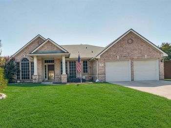 12  Laura Elizabeth Court 