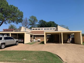 109  Wilshire Drive 