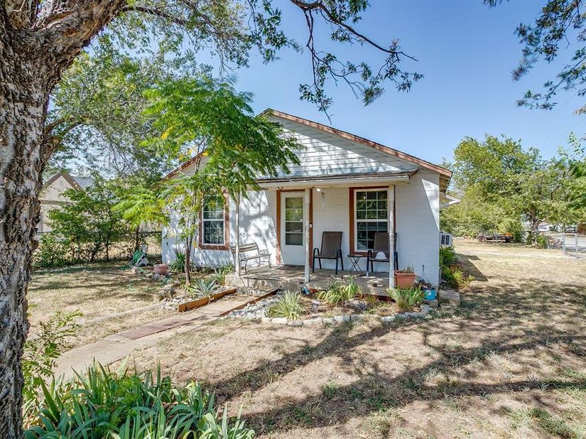 3300  31st Street , Fort Worth Texas 76106