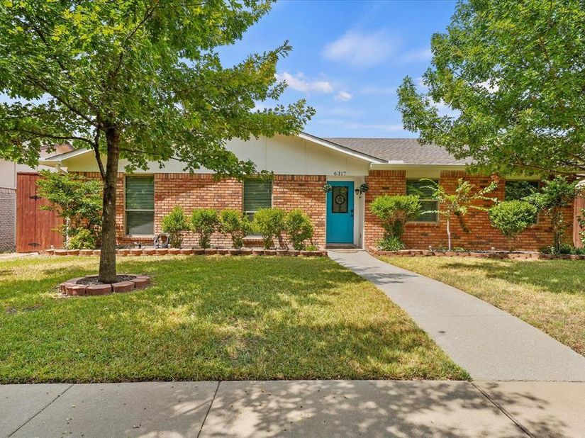 6317  Briar Knoll Drive , Garland Texas 75043