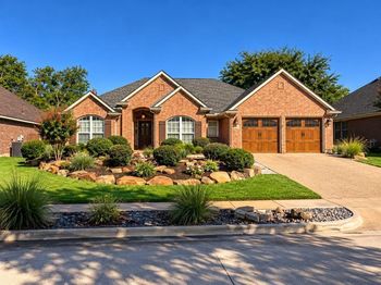 2301  Laura Elizabeth Trail 