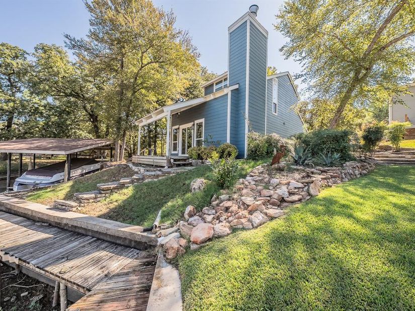 508  Harbor Drive S, Azle Texas 76020