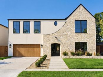 3733  Clover Lane 