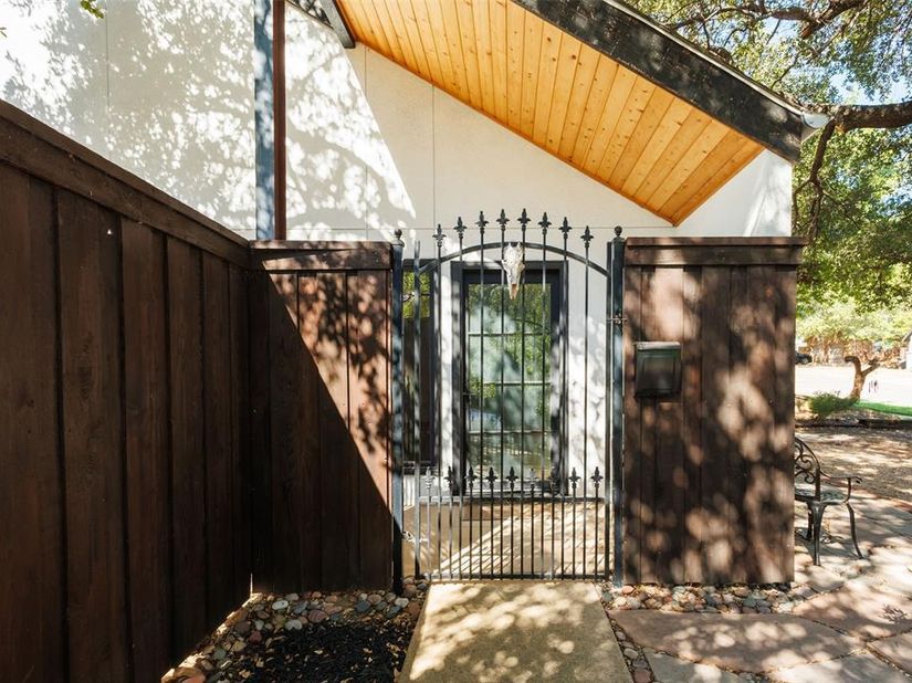 3701 W 5th Street , Fort Worth Texas 76107