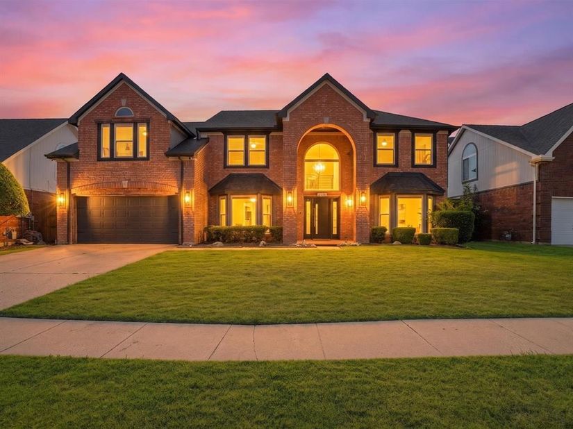 409  Baldwin Street , Grand Prairie Texas 75052