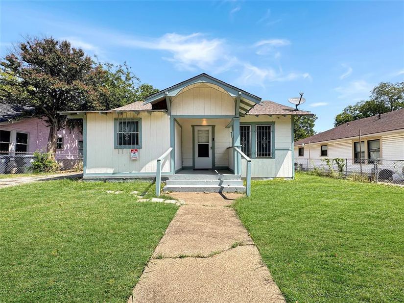 1427  Claude Street , Dallas Texas 75203