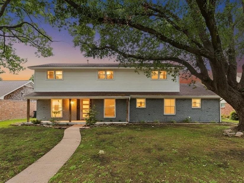 2617  Beechmont Drive , Dallas Texas 75228