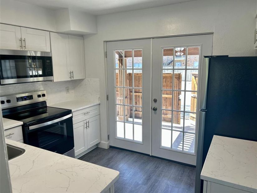 3616  Parkridge Drive  108, Dallas Texas 75234