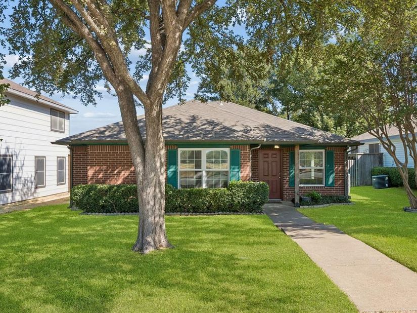 947 E Oakdale Road , Irving Texas 75060