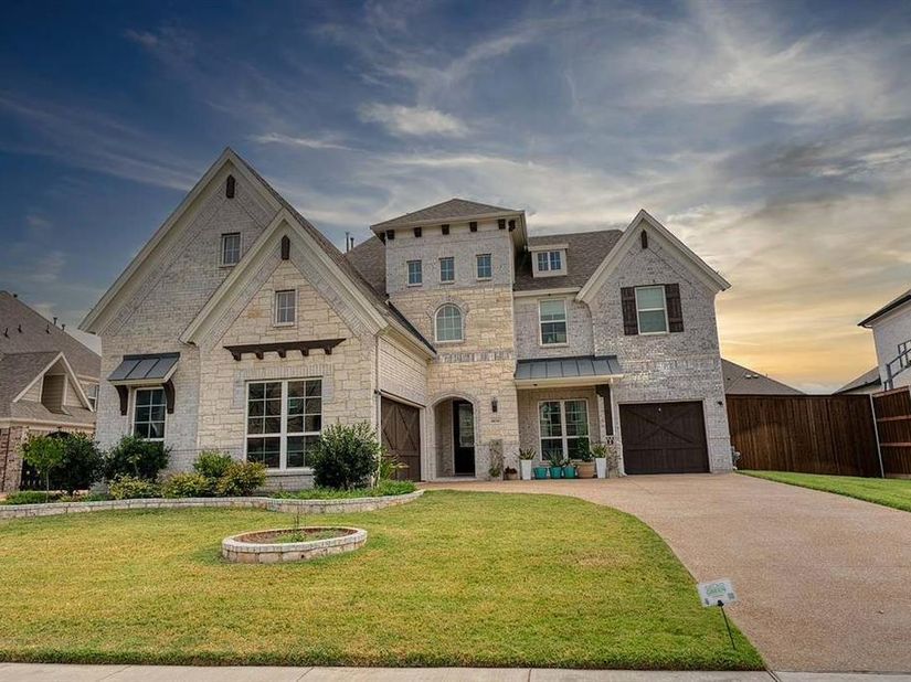 4616  Great Plains Way , Mansfield Texas 76063