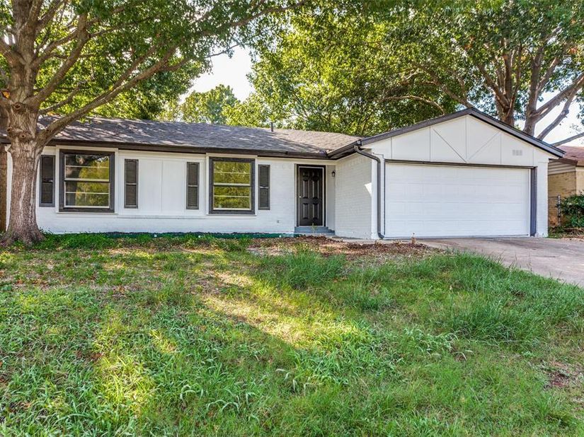 545  Panay Way Drive , Fort Worth Texas 76108