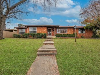 1500  Oak Cliff Road 