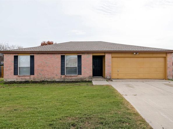 825  Reveille Road , Fort Worth Texas 76108