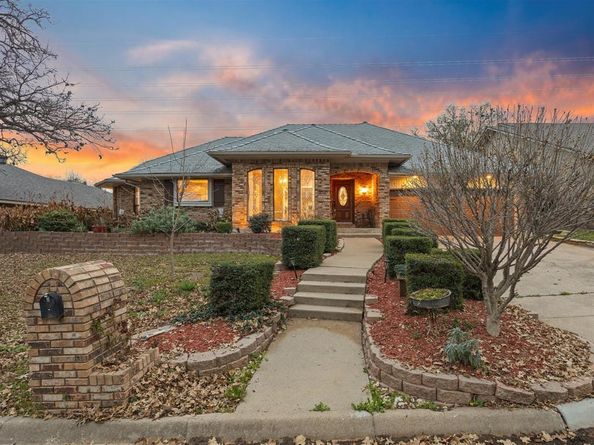 6606  Canalview Drive , Arlington Texas 76016