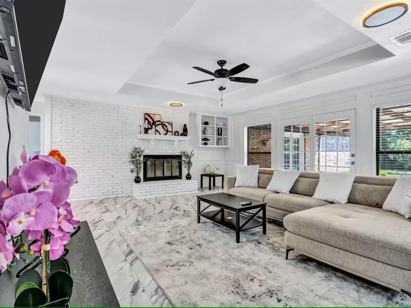 3402 S Glenbrook Drive , Garland Texas 75041