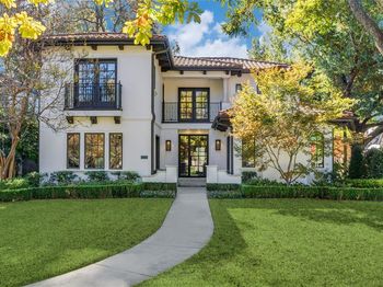 7002  Lakewood Boulevard 