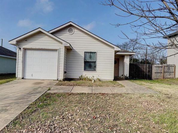 1635  Red Cloud Drive , Dallas Texas 75217