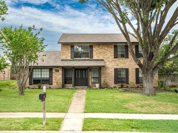 1917 E Collins Boulevard 
