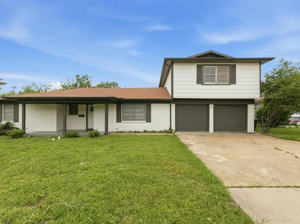 1732  Sheffield Place , Fort Worth Texas 76112