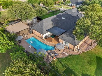 809  Shady Creek Drive 